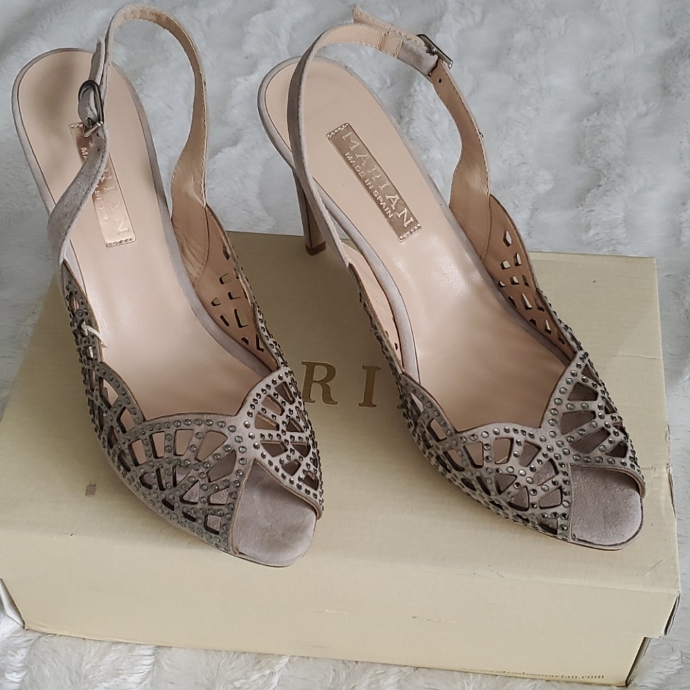 Evening high heel sandals with rhinestones